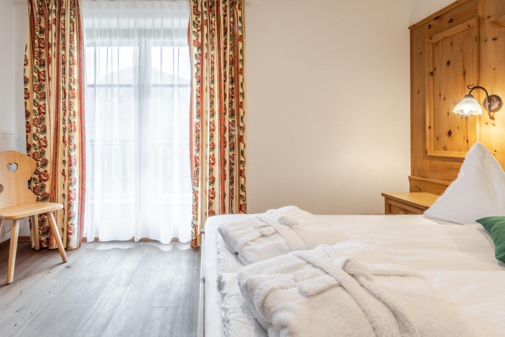 סן מרטינו אין באדיה Hotel Pension Odles מראה חיצוני תמונה